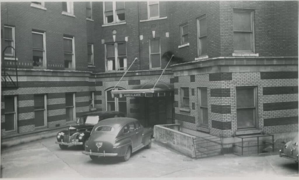 Image of St. Paul's Hospital's ambulance bay in 1948.