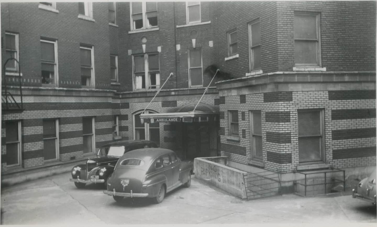 Image of St. Paul's Hospital's ambulance bay in 1948.