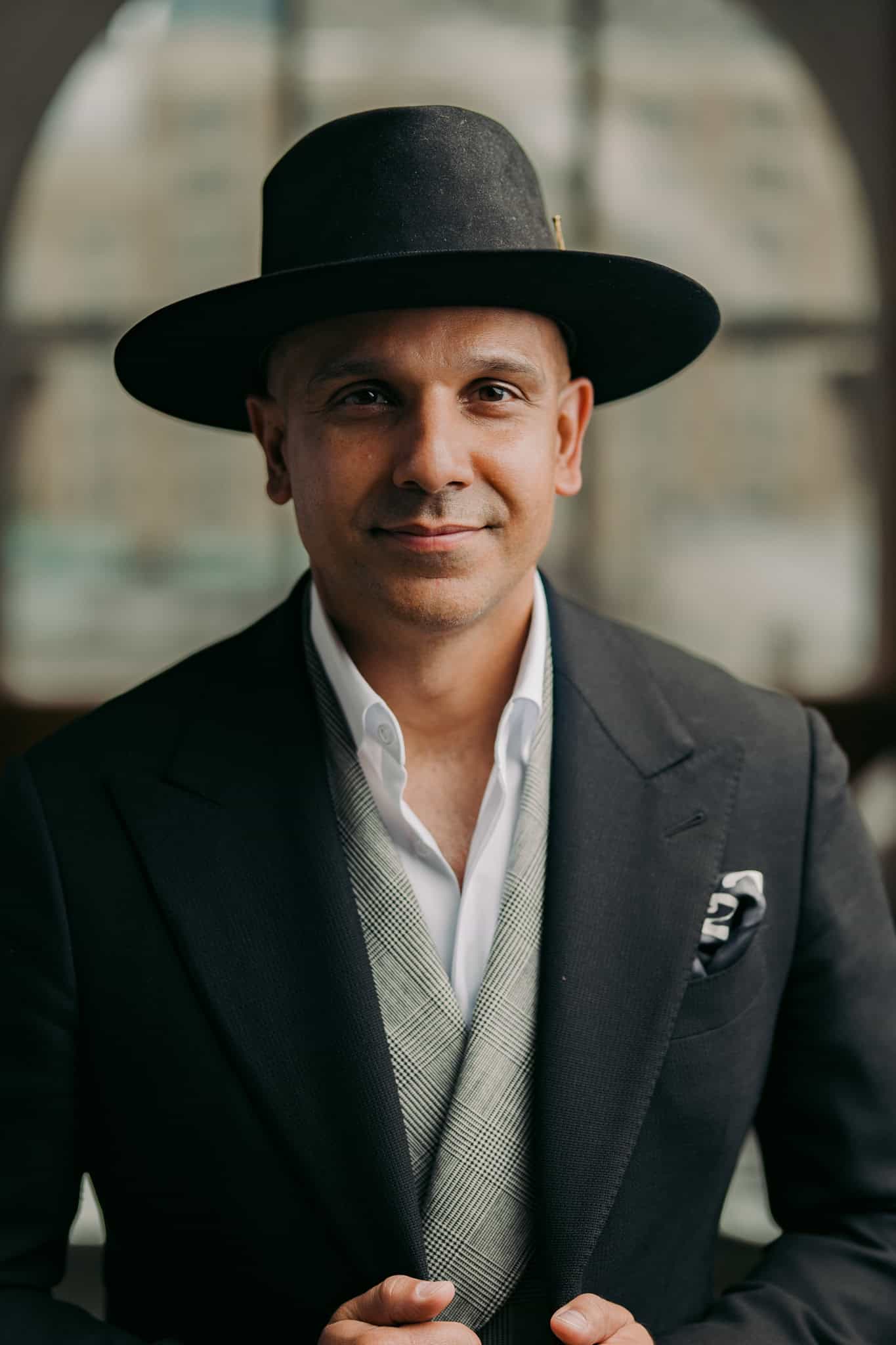 Jason Sarai headshot
